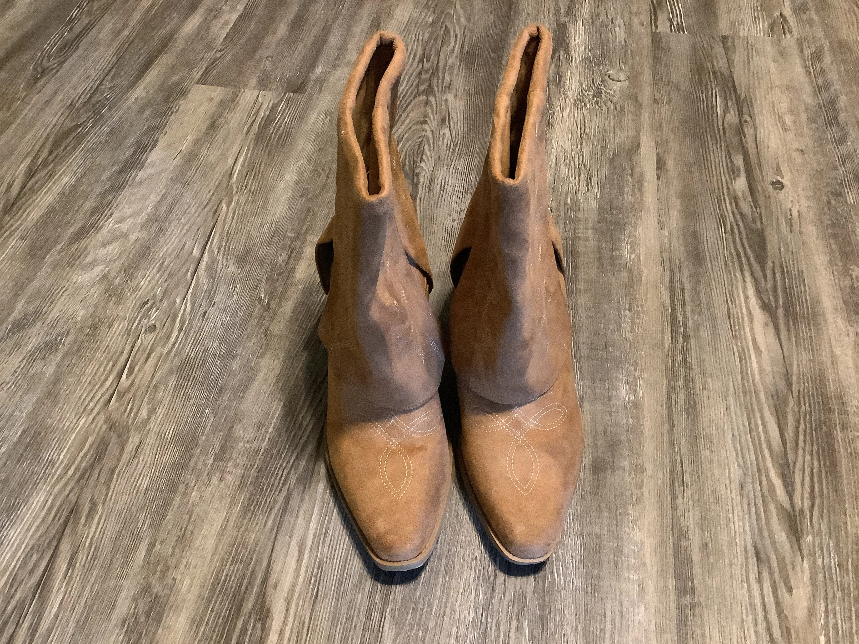 Boots Western By Soda In Tan, Size: 10