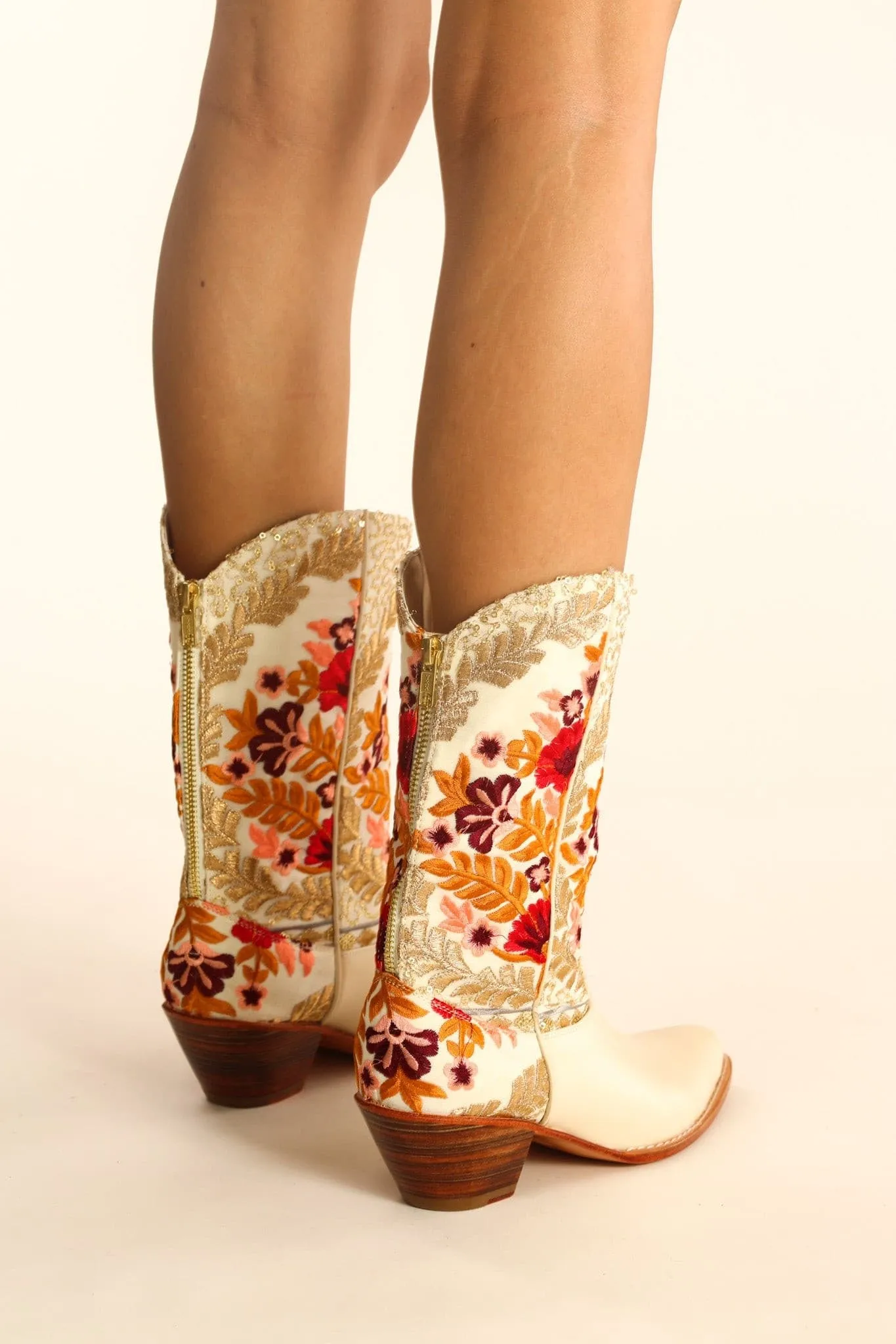 EMBROIDERED SILK WESTERN BOOTS ANILES