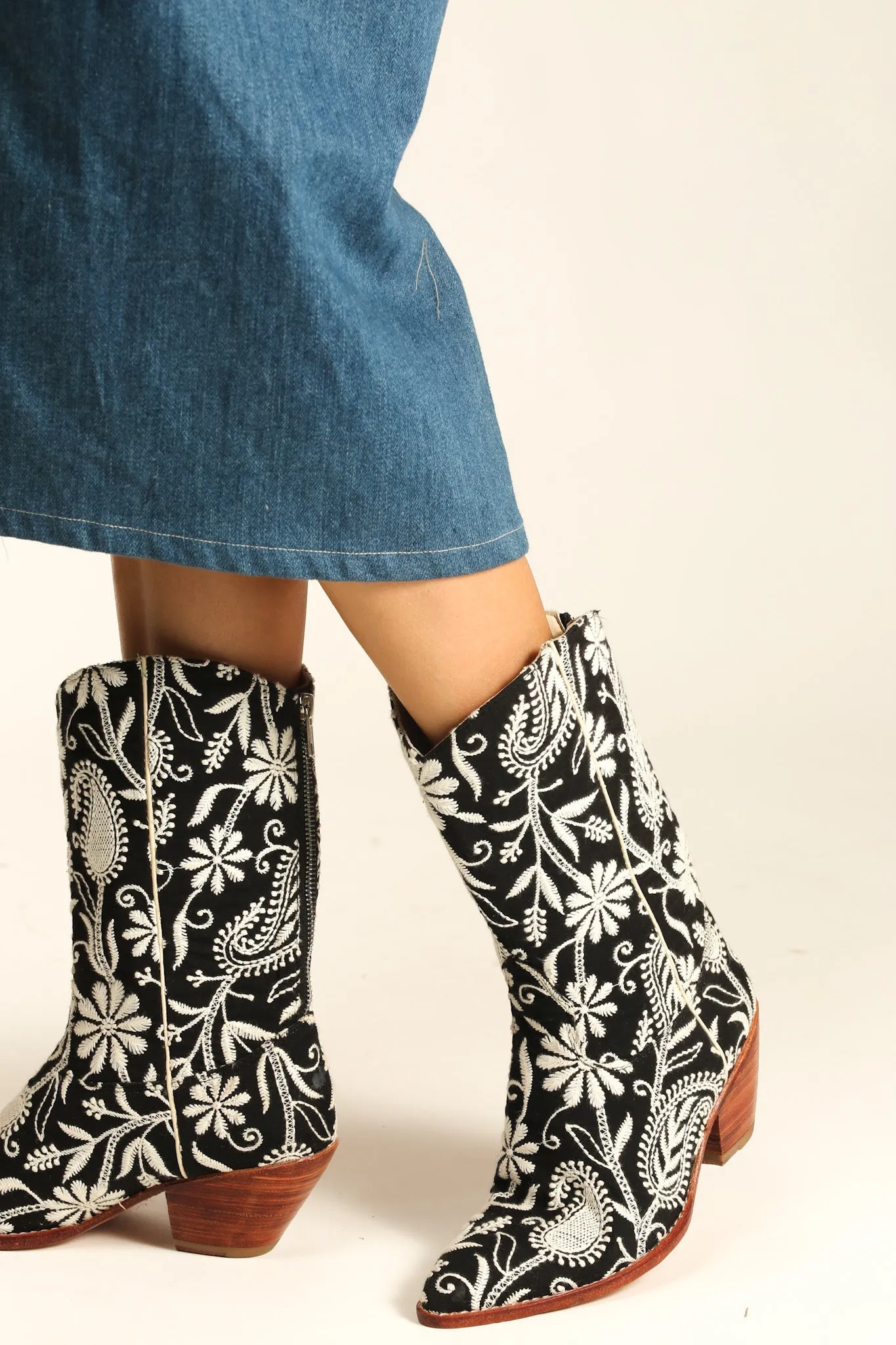 EMBROIDERED WESTERN BOOTS ELLEN