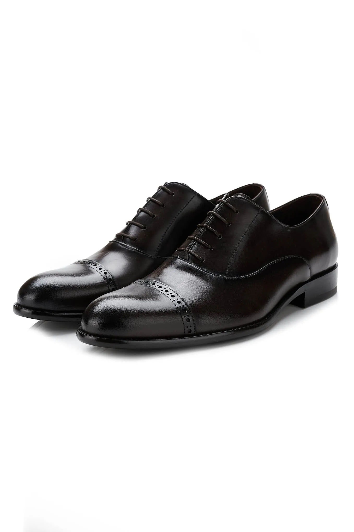 Oxford shoes in leather