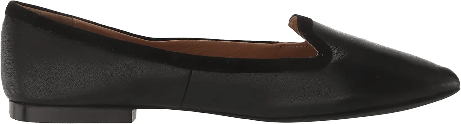 Trotters Women's Hannah Black Loafer Size 12 Pair of Shoes